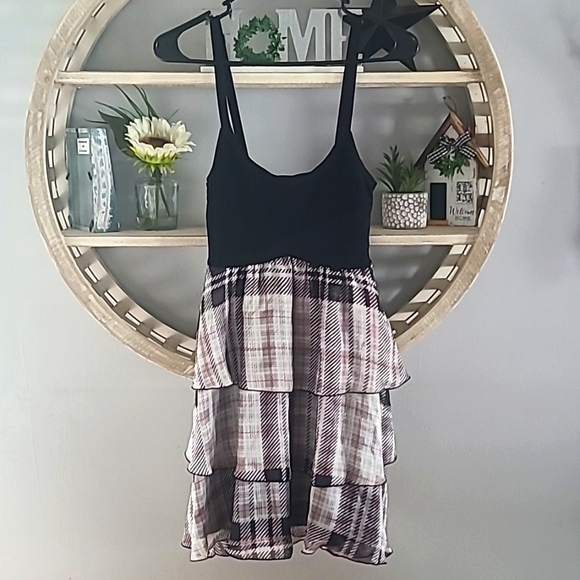 bebe Dresses & Skirts - EUC Bebe halter dress. Size Small.